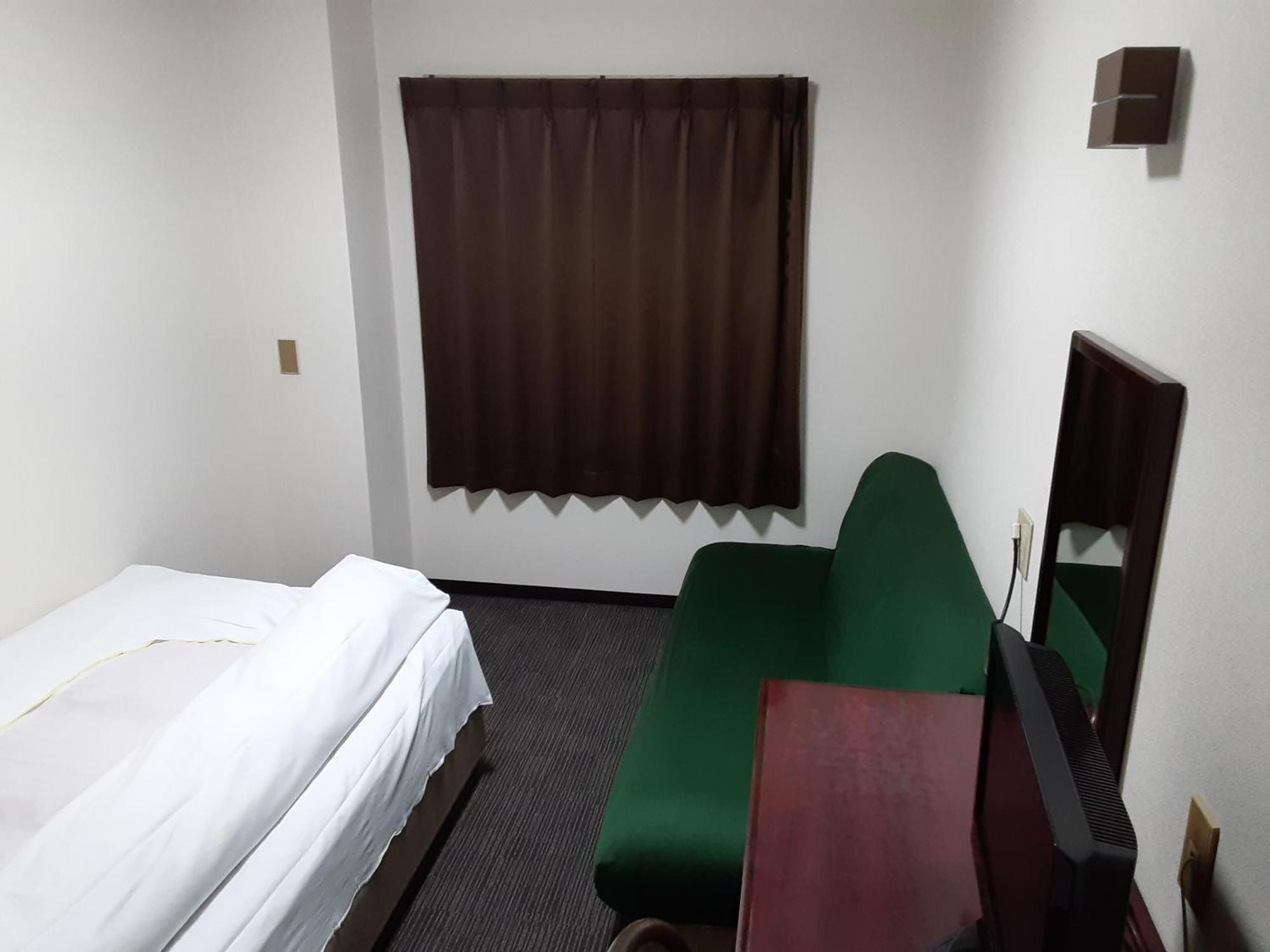 Aoi Business Hotel Фукуяма Экстерьер фото