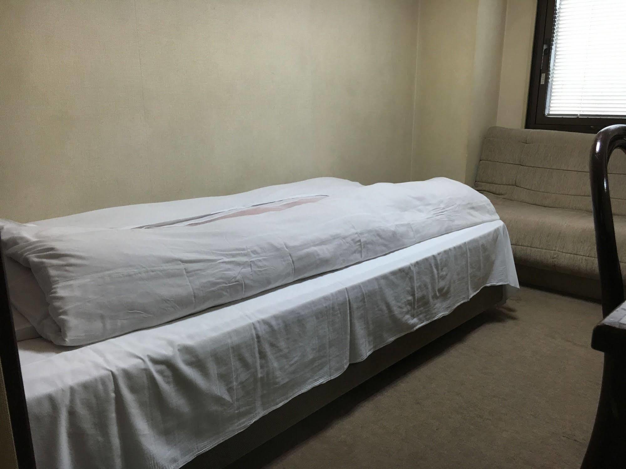 Aoi Business Hotel Фукуяма Экстерьер фото