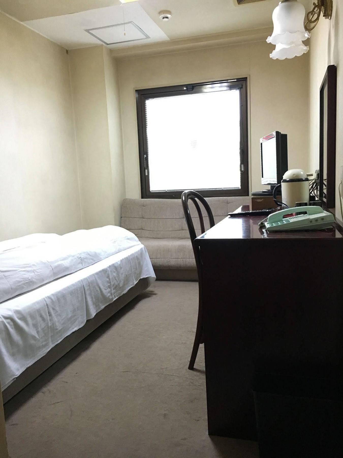 Aoi Business Hotel Фукуяма Экстерьер фото
